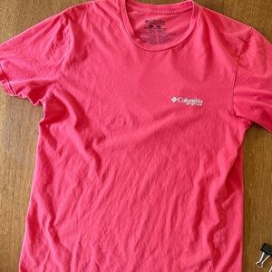 Columbia w PFG Logo on Back | Faded Red Tee | Men's M